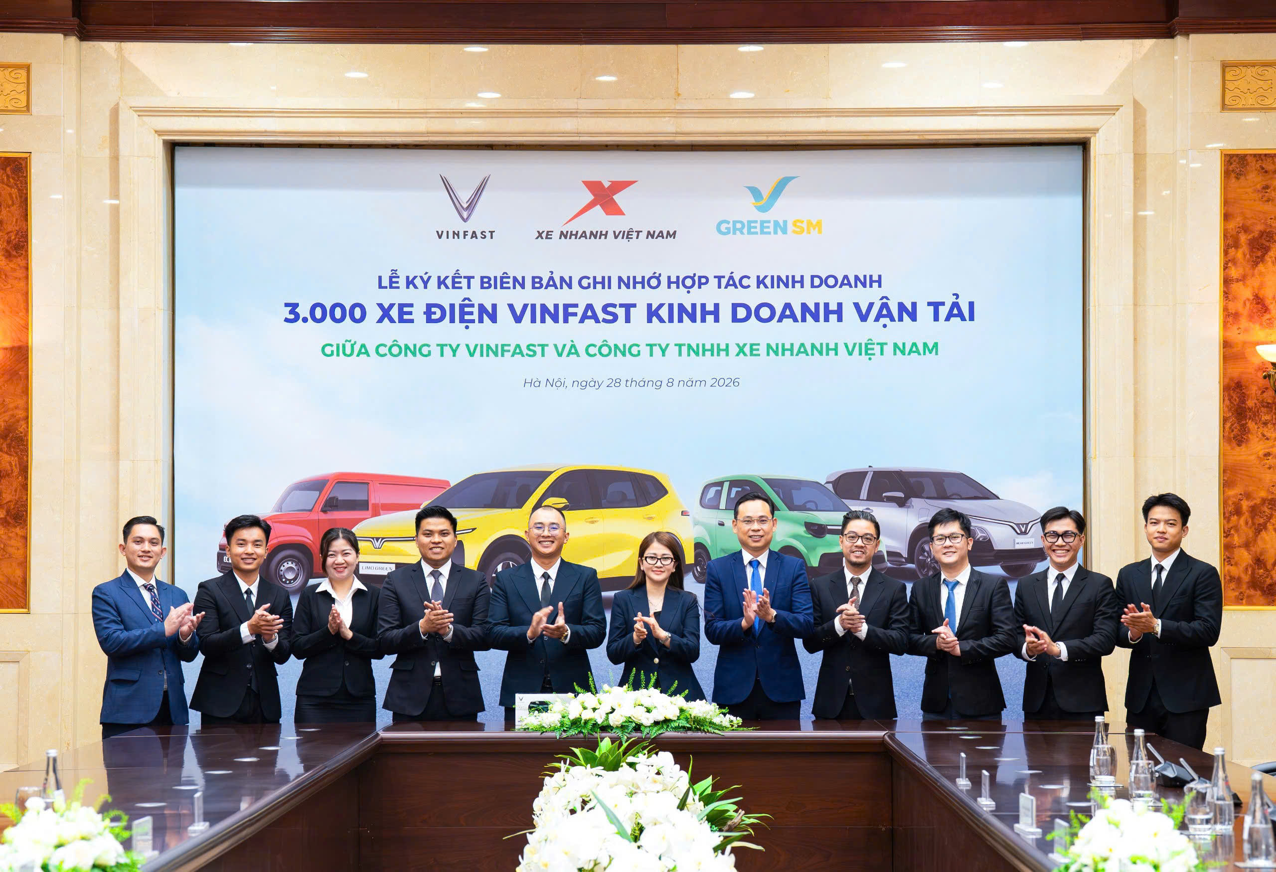 Xe nhanh Việt Nam mua 3.000 ô tô điện VinFast để vận doanh trên nền tảng Green SM Platform